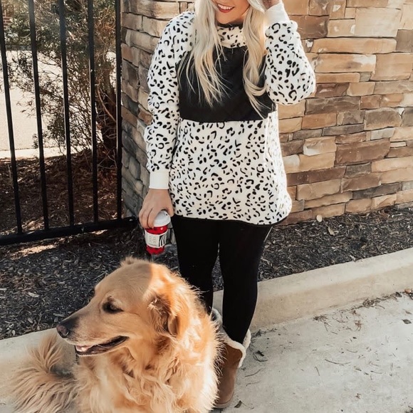 Snow Leopard Color Block Fleece Pullover with Snap Neck - Picture 4 of 8